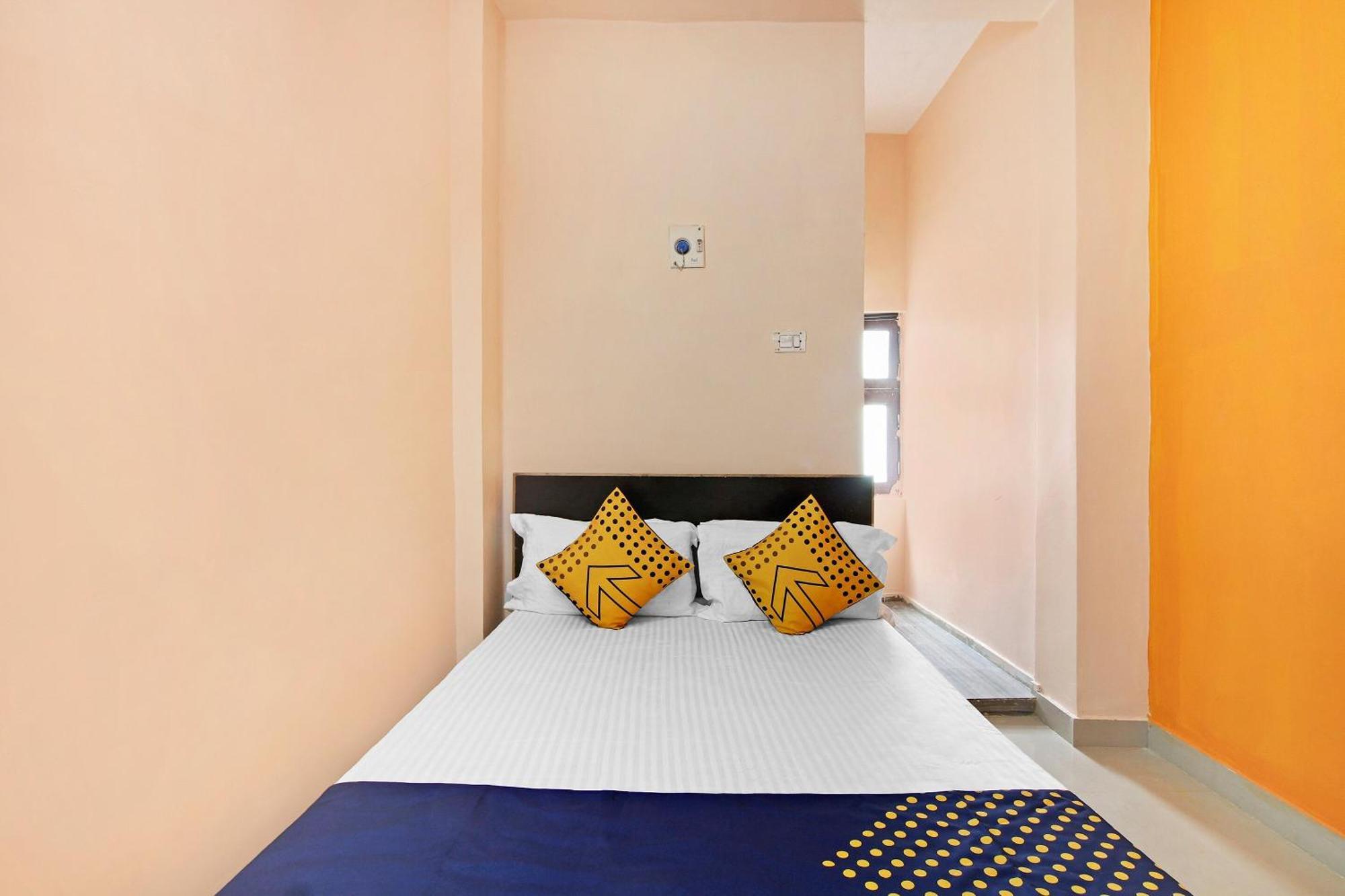 Spot On Sitara Grand Lodge Warangal Exterior foto